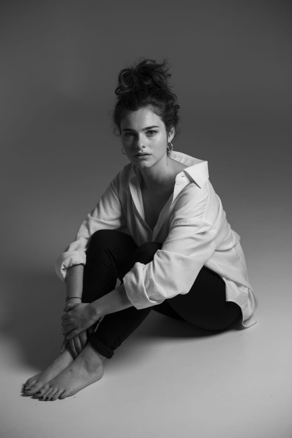 Maria Zuheros, Spanish actress, seated portrait